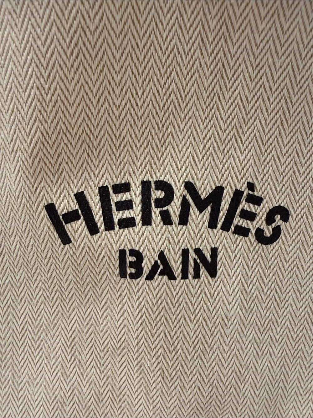 HERMES BAIN SWIMWEAR STORAGE BAG. Cosmetic bag .NEW.
ZIPER POUCH. - Picture 4 of 9